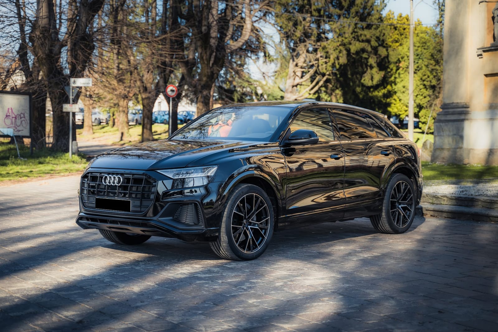 Noleggio Audi Q8 a Milano — BLN Luxury Rent