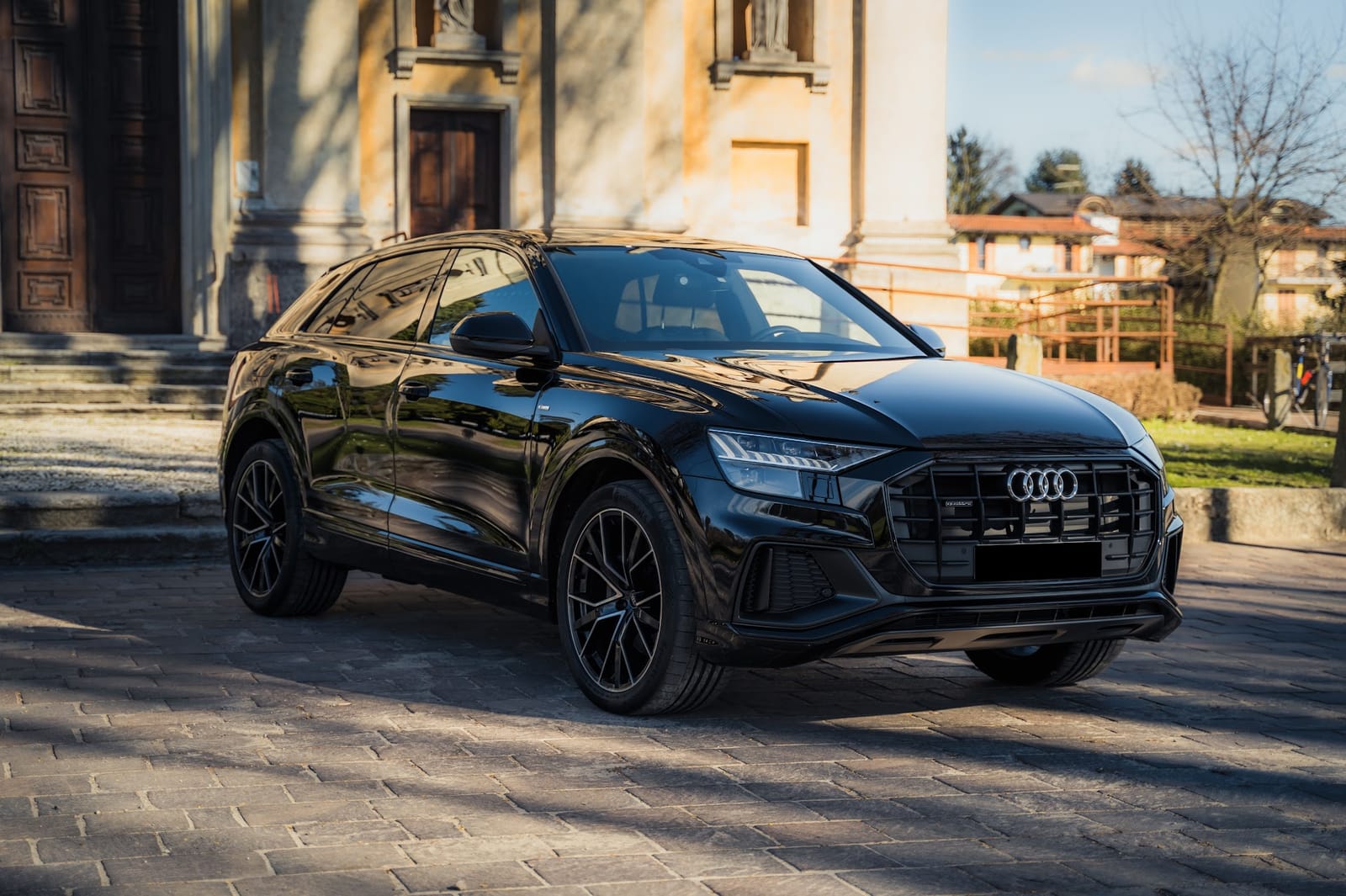 Noleggio Audi Q8 a Milano — vista 2 di 2