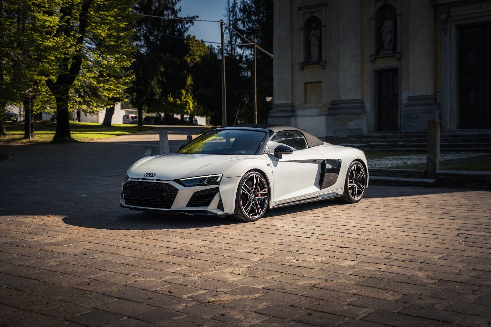 Noleggio Audi R8 Spyder a Milano — BLN Luxury Rent