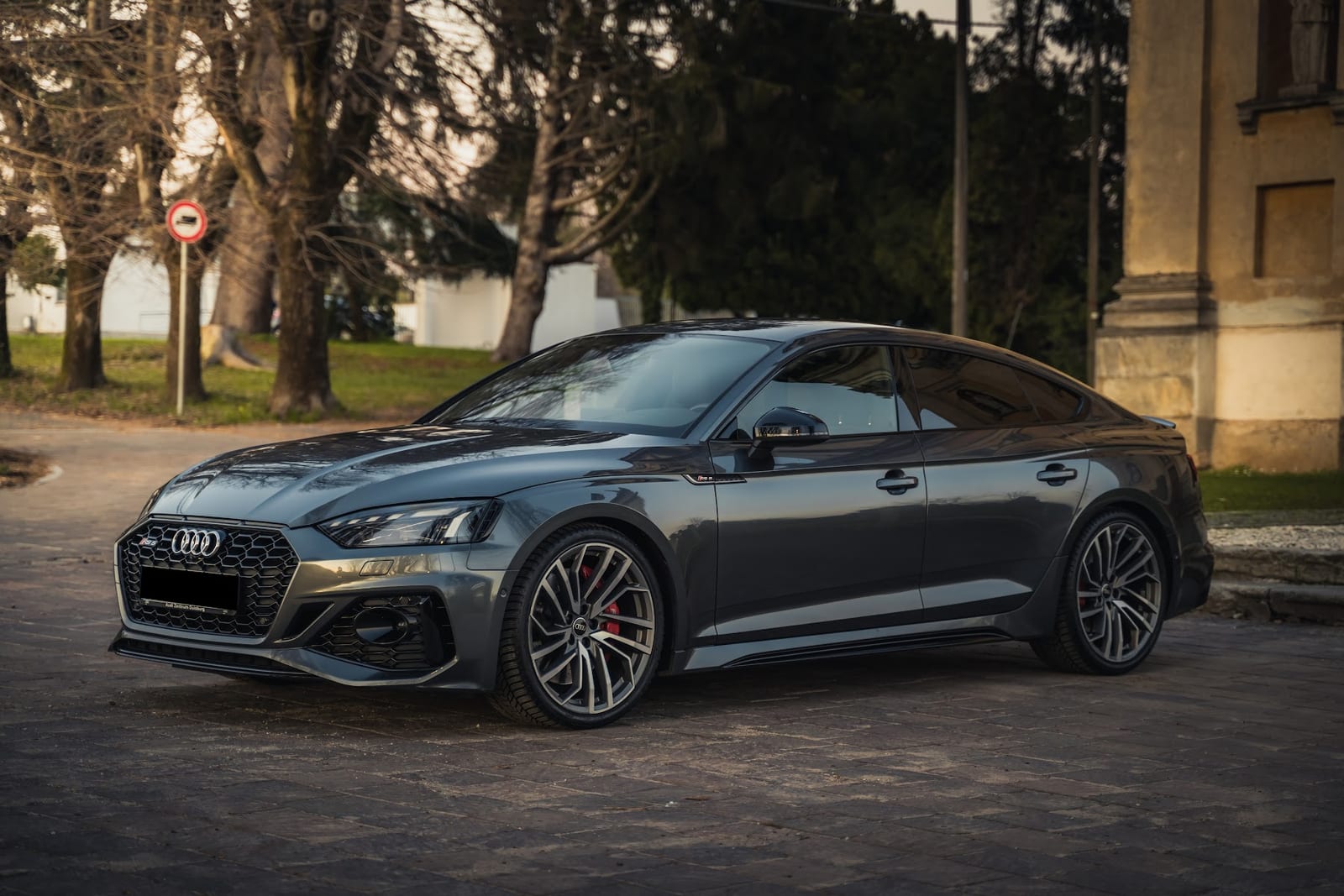 Noleggio Audi RS5 Sportback a Milano — vista 1 di 3