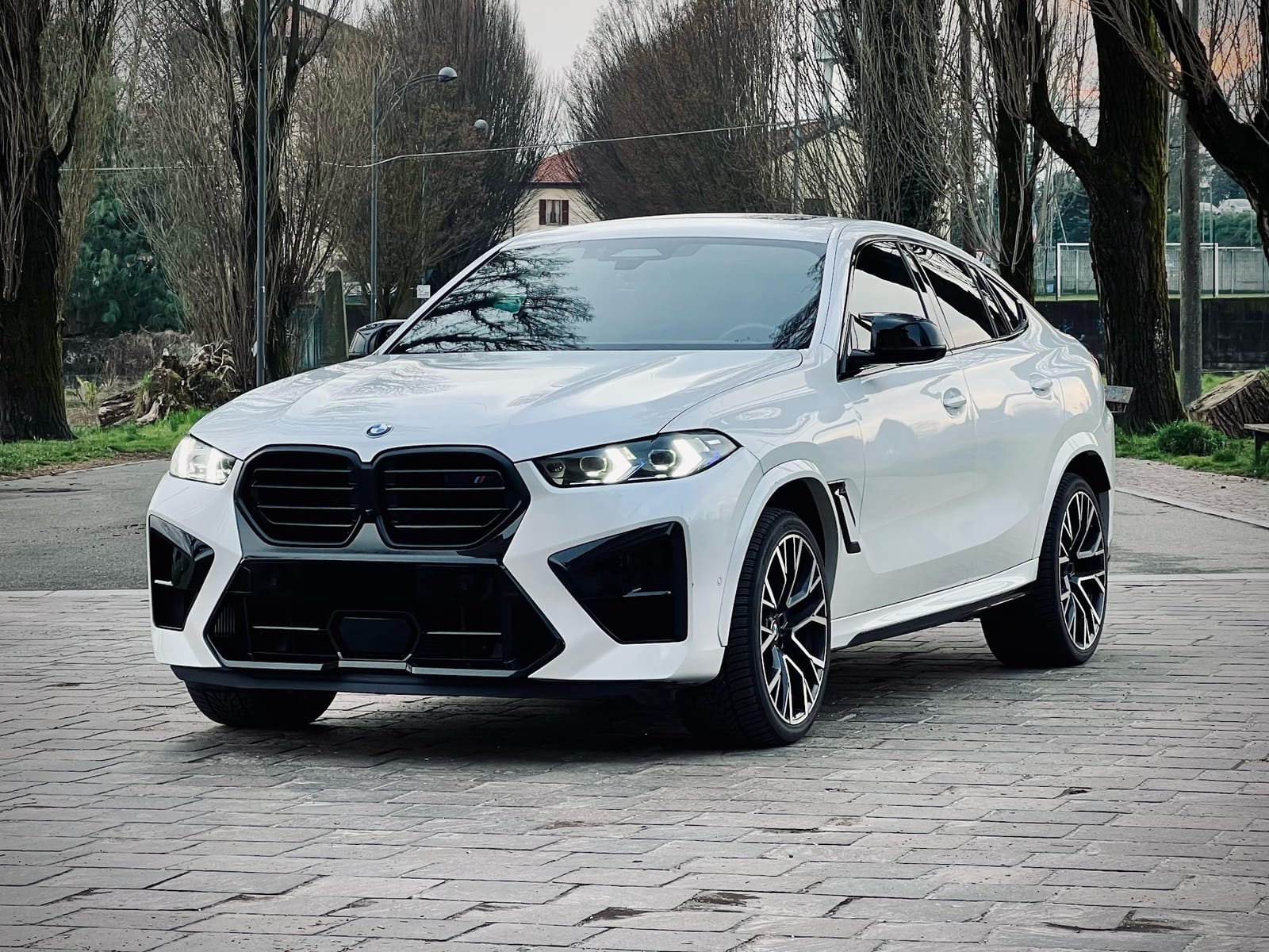 Noleggio BMW X6 M Competition a Milano — BLN Luxury Rent