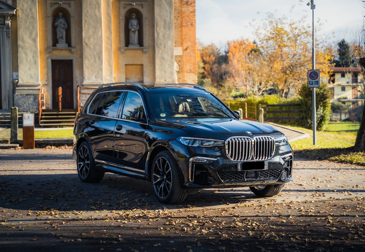 Noleggio BMW X7 M40d a Milano — vista 1 di 3