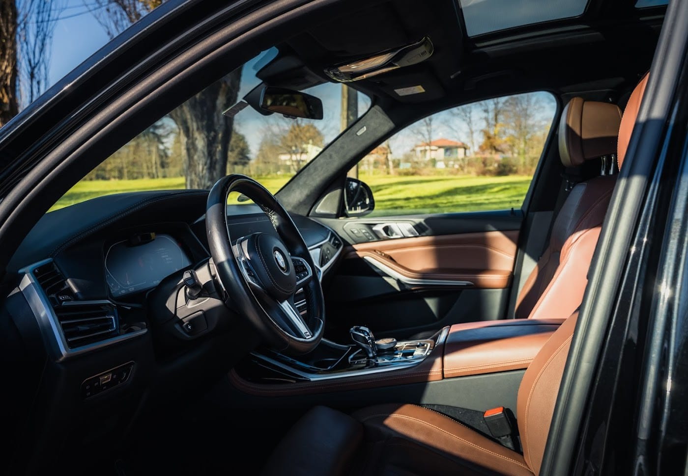 Noleggio BMW X7 M40d a Milano — vista 3 di 3