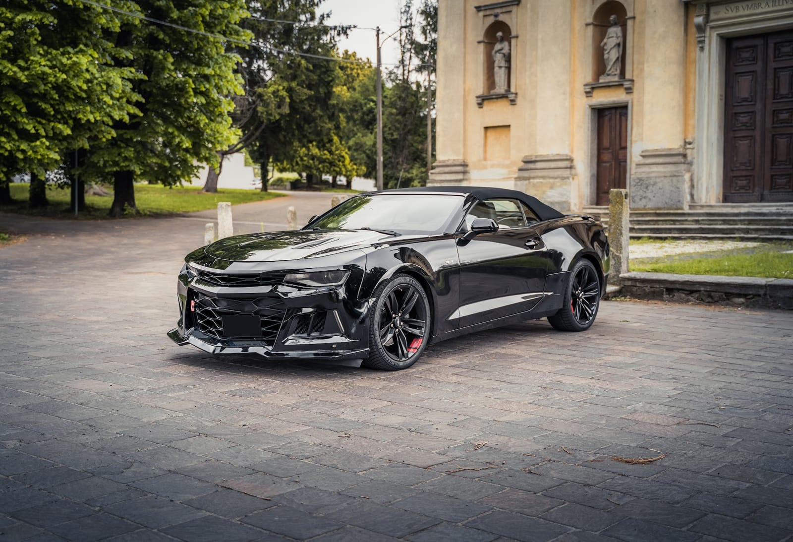 Noleggio Chevrolet Camaro Cabrio a Milano — BLN Luxury Rent