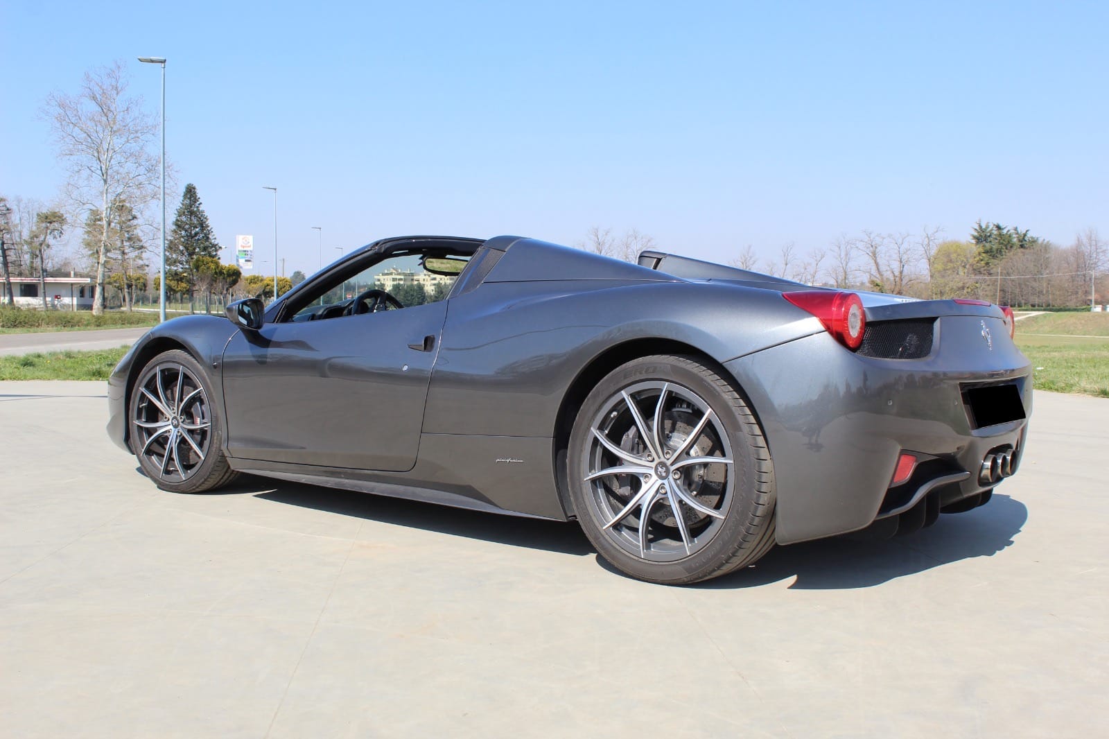 Noleggio Ferrari 458 Spider a Milano — BLN Luxury Rent