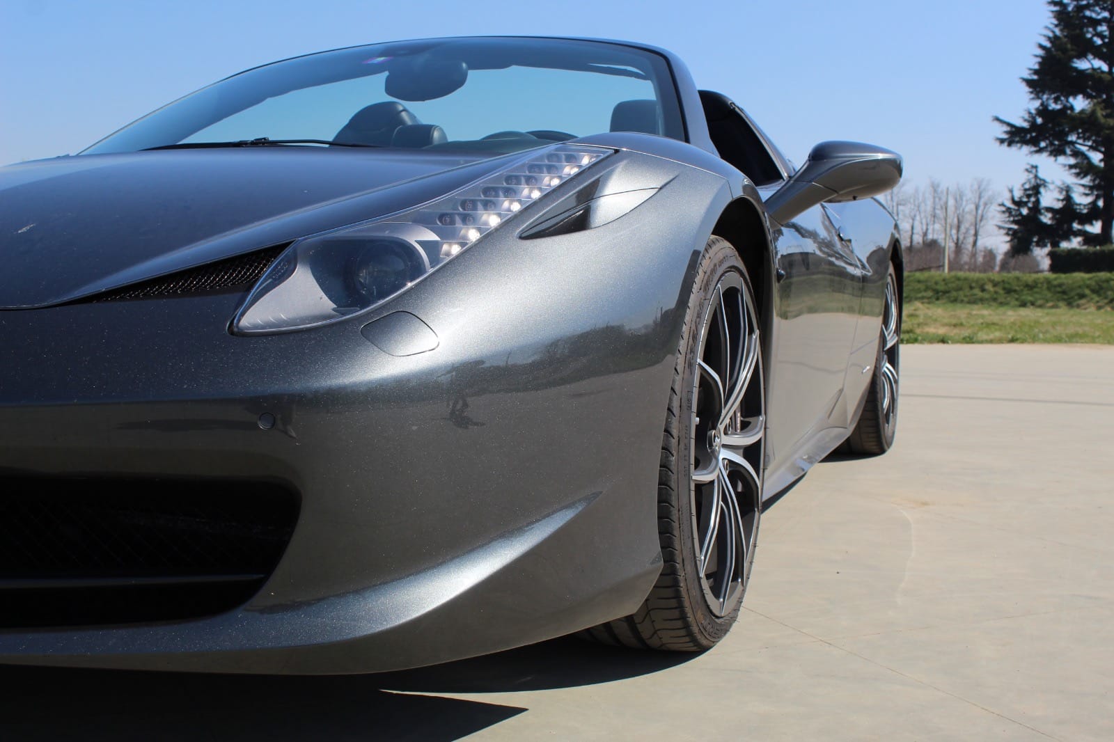 Noleggio Ferrari 458 Spider a Milano — vista 1 di 3