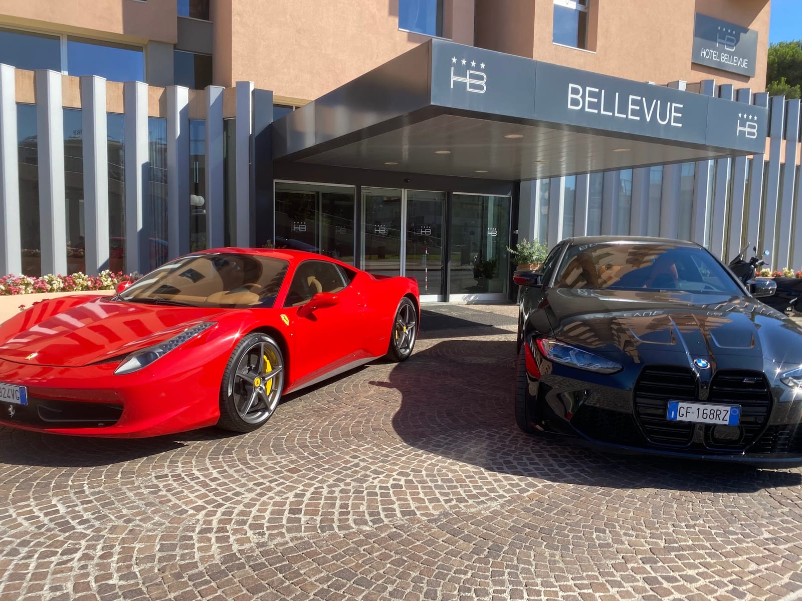 Noleggio Ferrari 488 GTB a Milano — vista 1 di 2