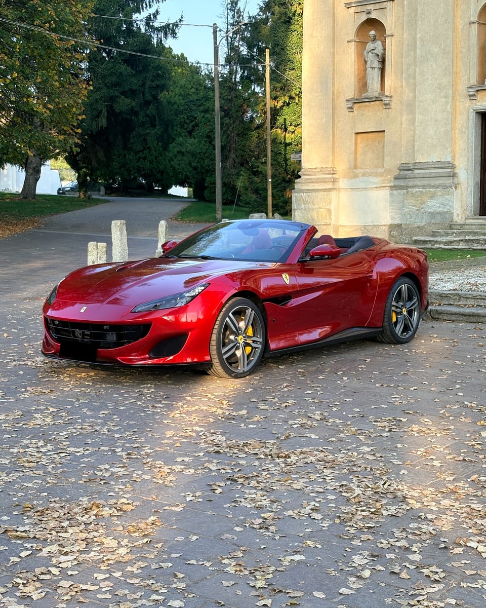 Noleggio Ferrari Portofino a Milano — BLN Luxury Rent