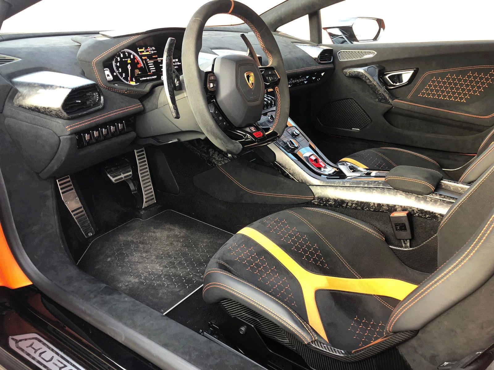 Noleggio Lamborghini Huracán Performante a Milano — vista 3 di 3