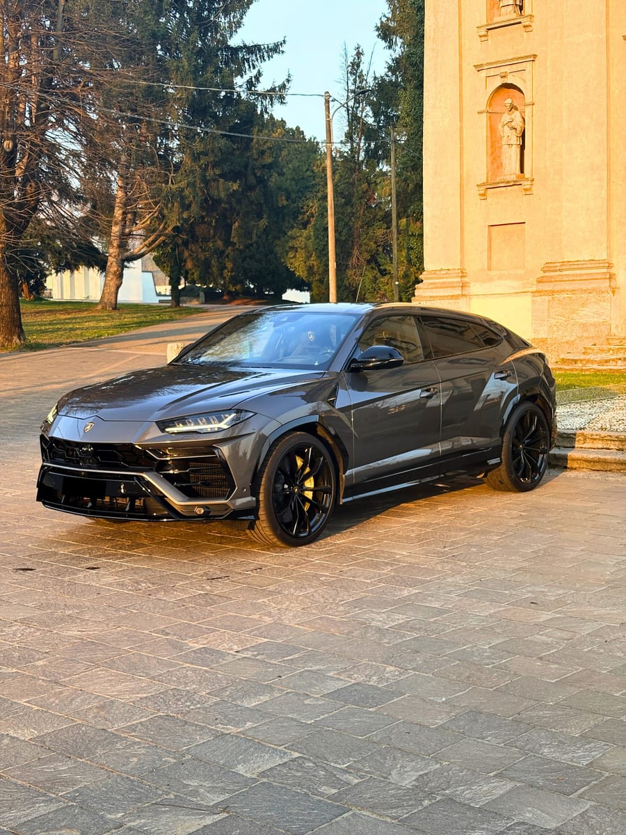 Noleggio Lamborghini Urus a Milano — BLN Luxury Rent