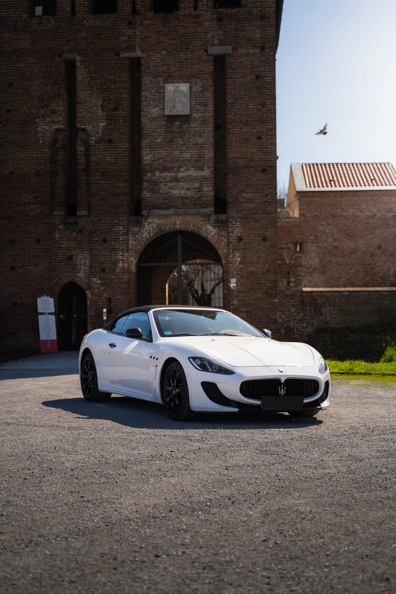 Noleggio Maserati GranCabrio a Milano — BLN Luxury Rent