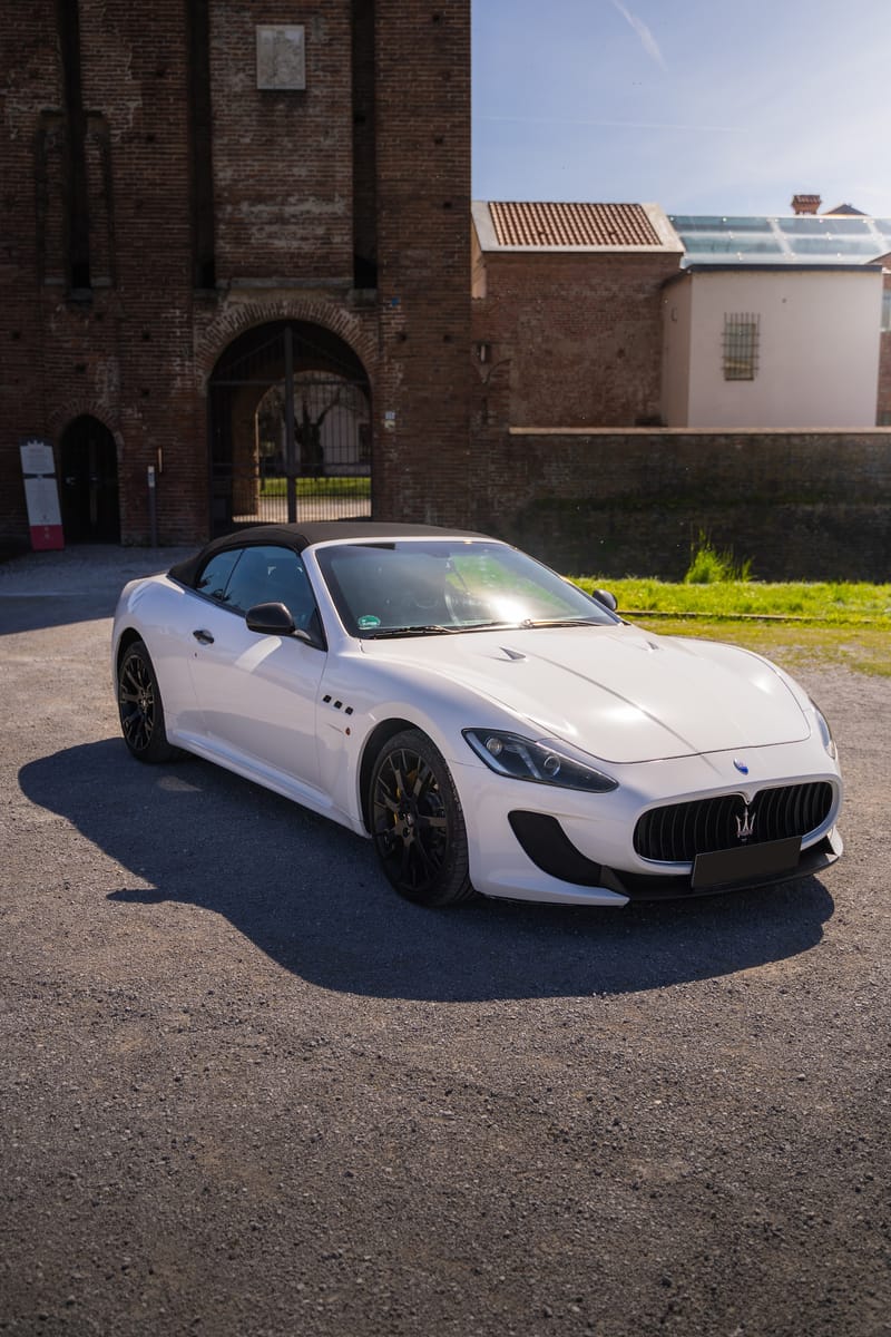 Noleggio Maserati GranCabrio a Milano — vista 1 di 2