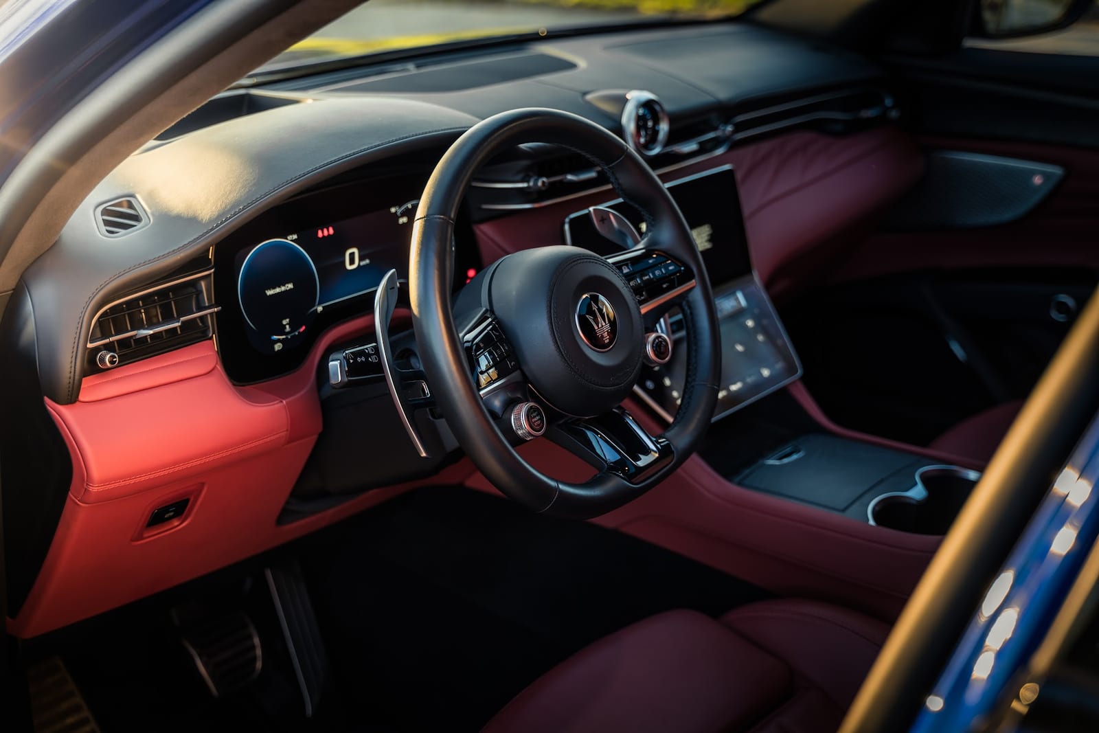 Noleggio Maserati Grecale Trofeo a Milano — vista 3 di 3