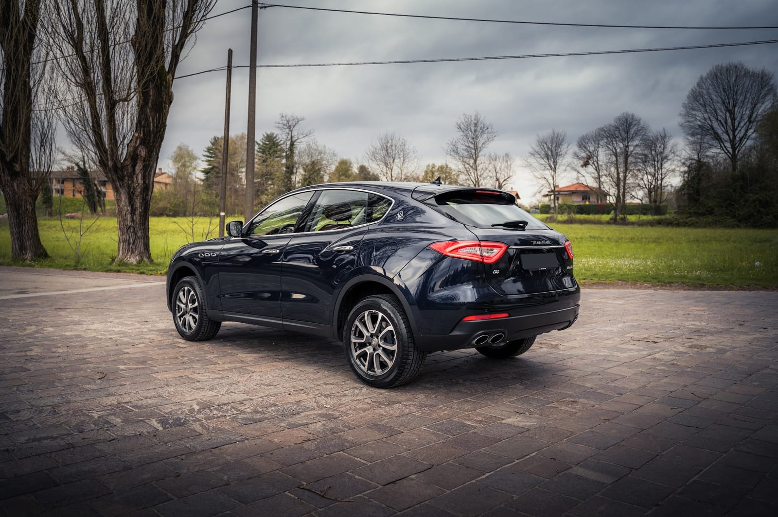 Noleggio Maserati Levante a Milano — BLN Luxury Rent