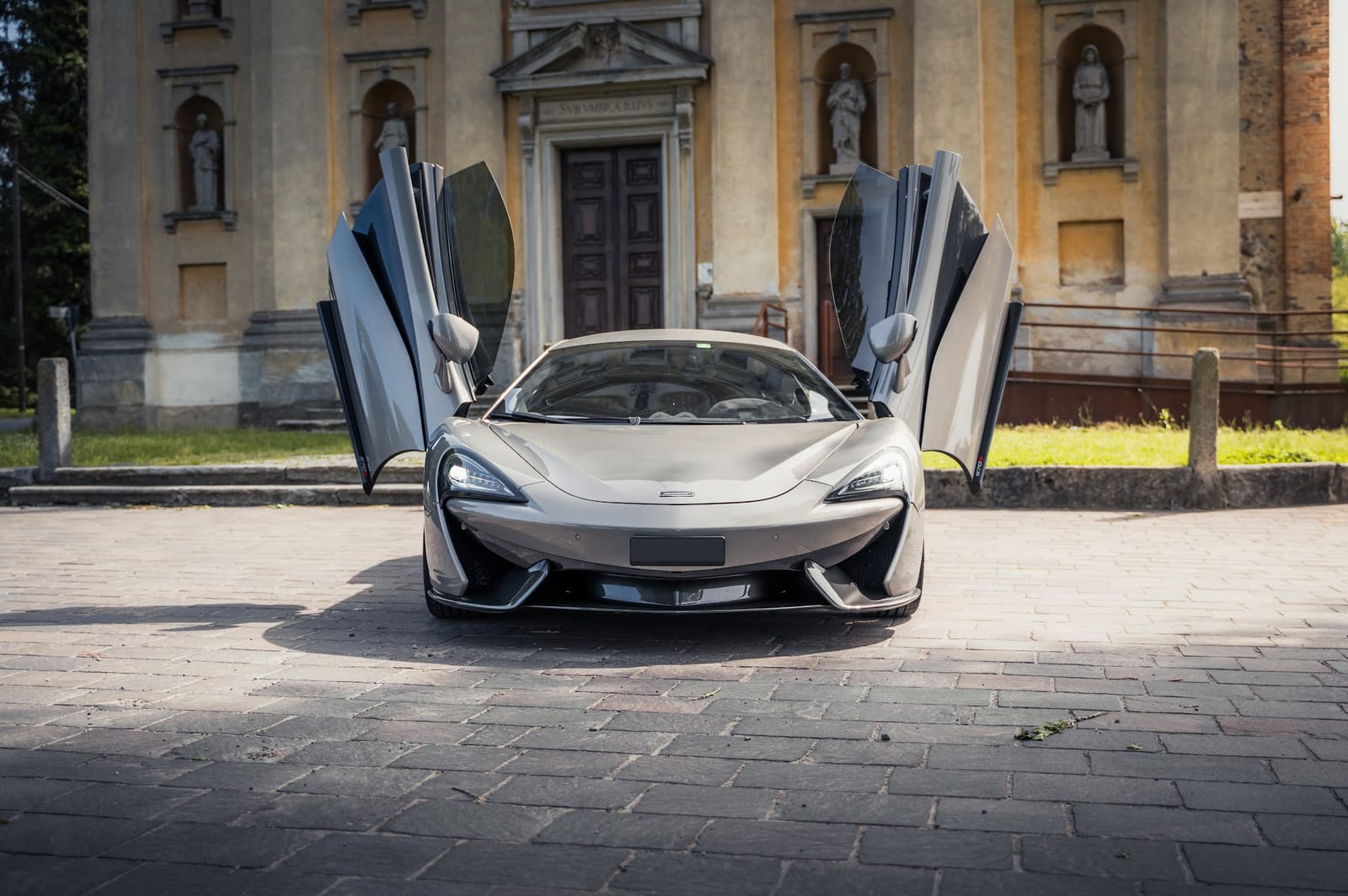 Noleggio McLaren 570S a Milano — vista 1 di 2