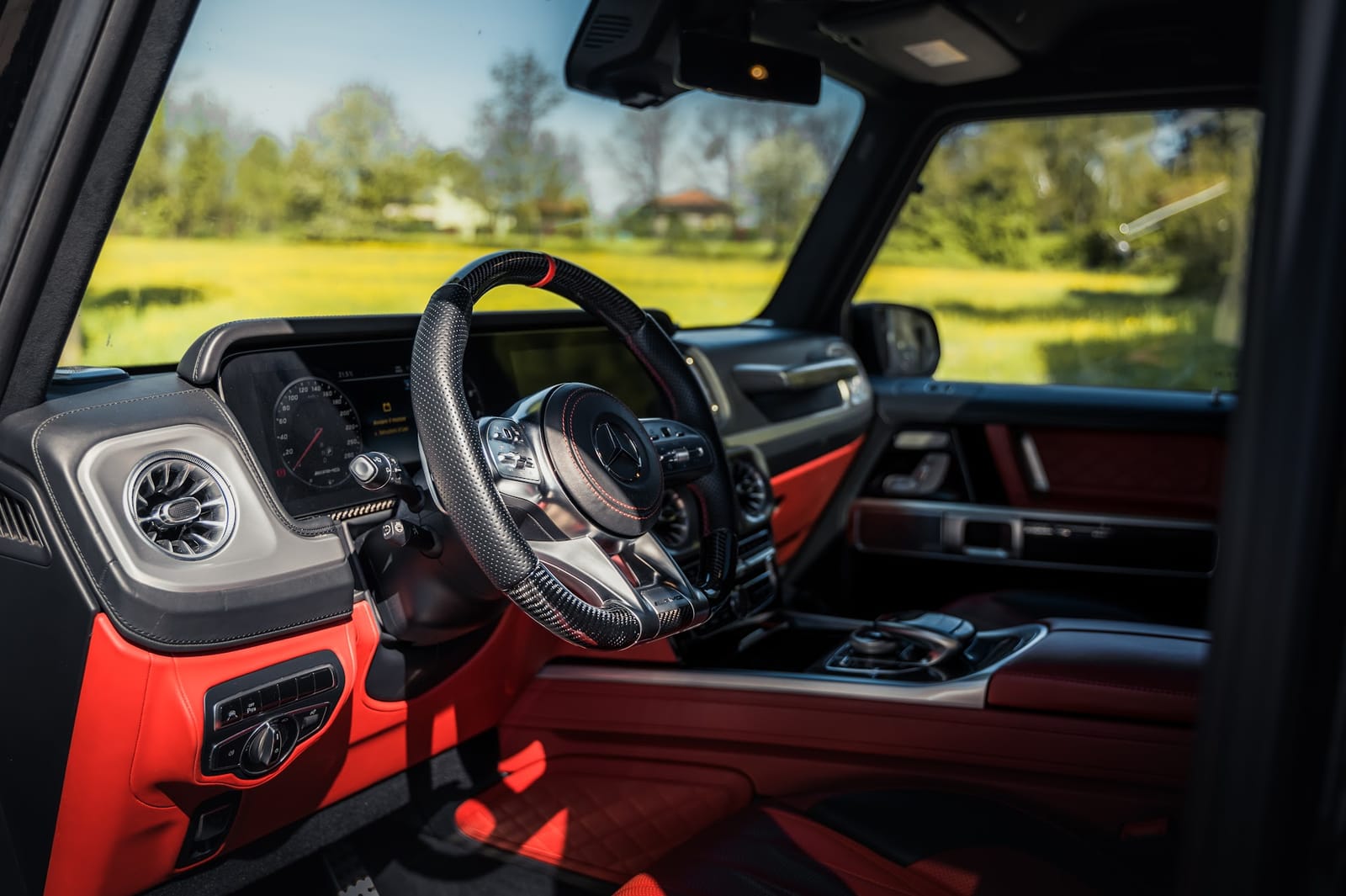 Noleggio Mercedes-AMG G 63 a Milano — vista 2 di 2