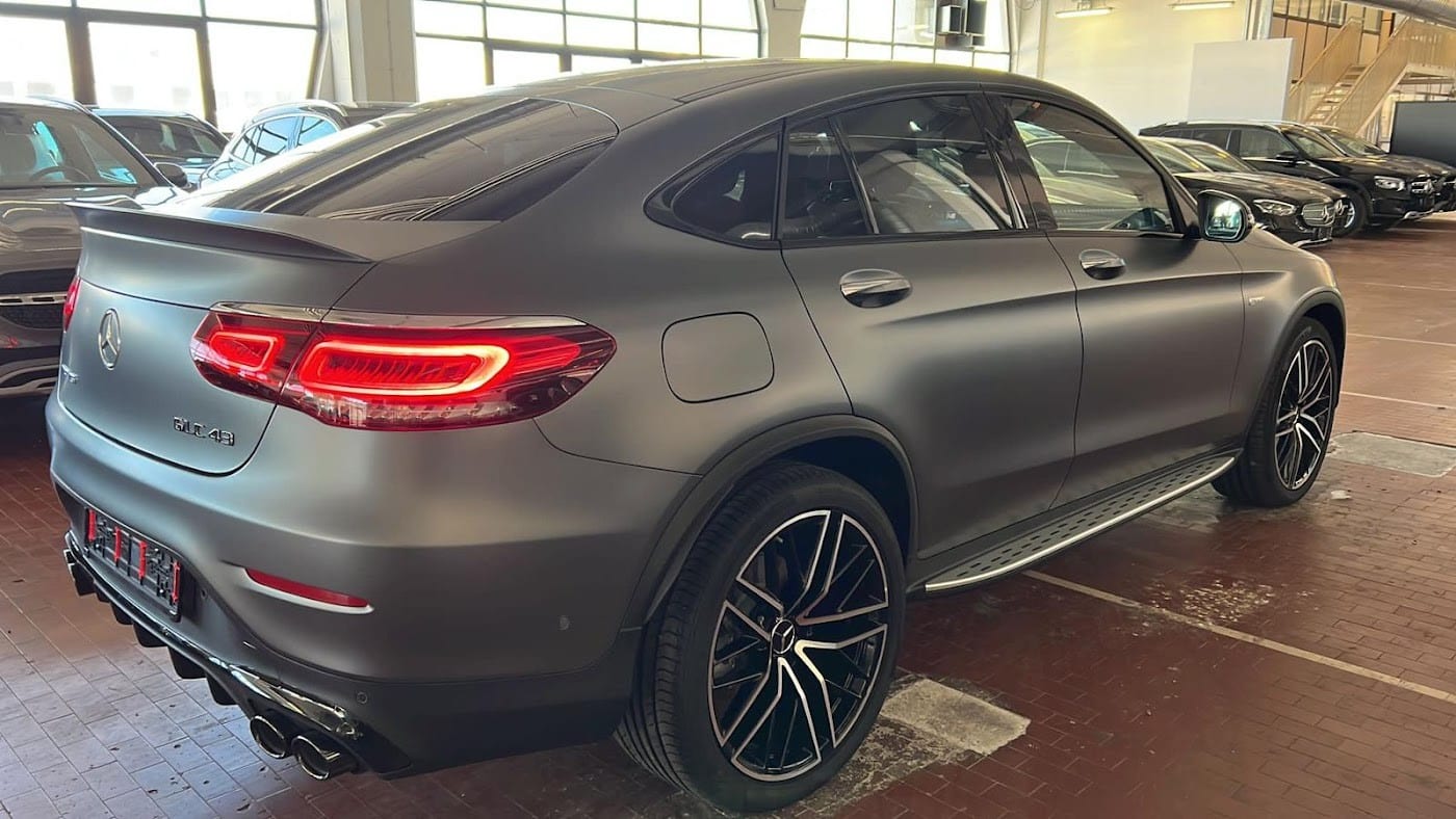 Noleggio Mercedes-AMG GLC 43 Coupé a Milano — vista 2 di 3