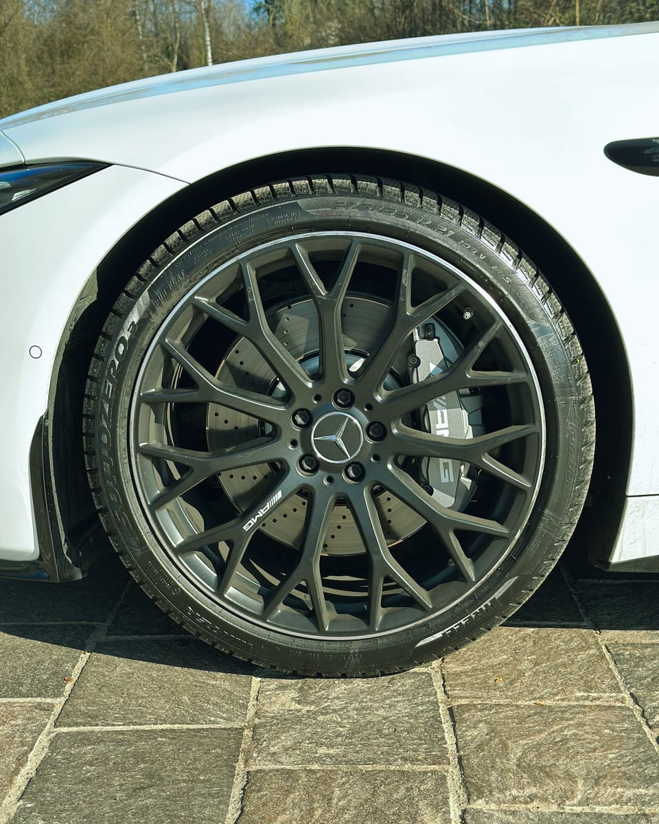 Noleggio Mercedes-AMG SL 43 a Milano — vista 2 di 2