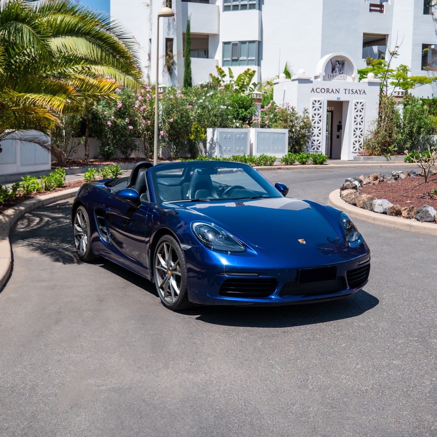 Noleggio Porsche 718 Boxster a Milano — vista 1 di 3