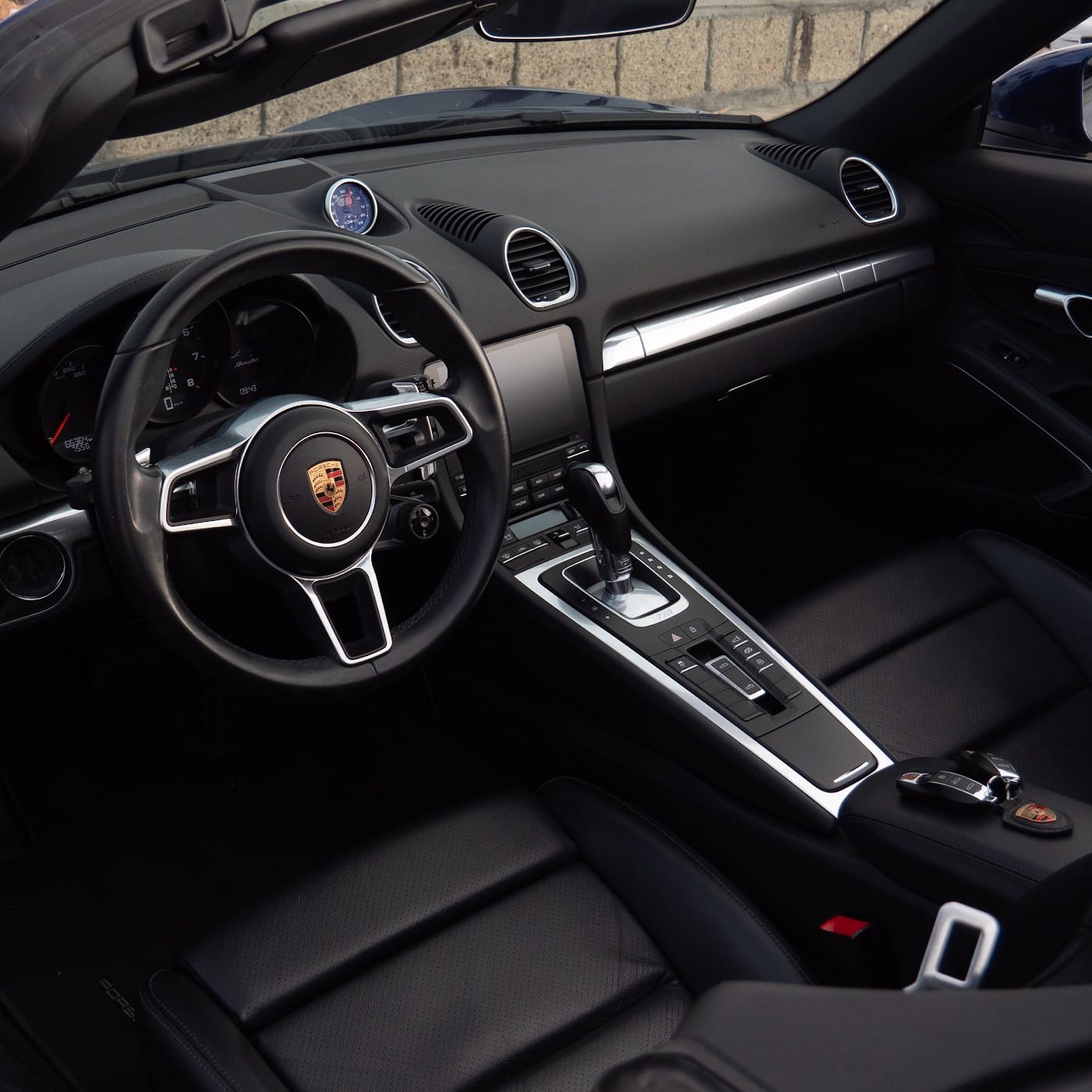Noleggio Porsche 718 Boxster a Milano — vista 3 di 3