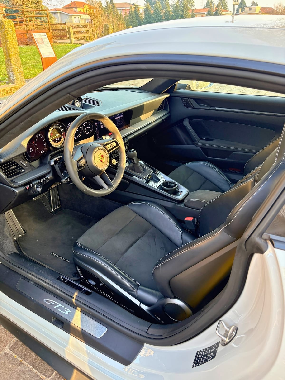 Noleggio Porsche 911 GT3 a Milano — vista 3 di 3