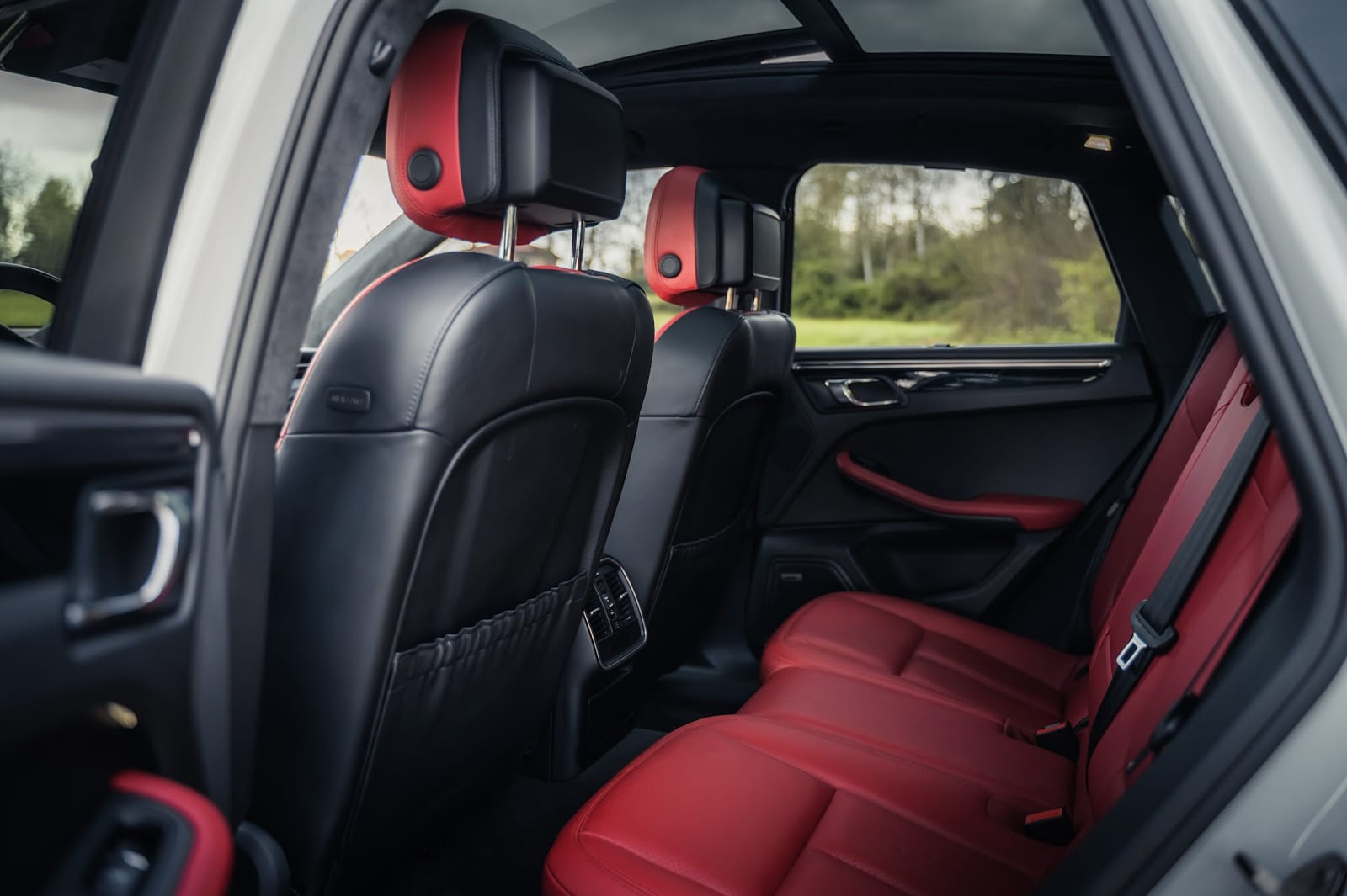 Noleggio Porsche Macan S a Milano — vista 3 di 3