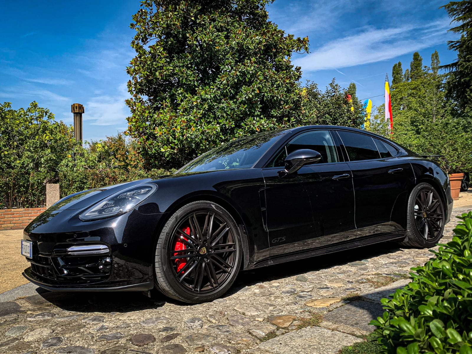 Noleggio Porsche Panamera GTS a Milano — BLN Luxury Rent