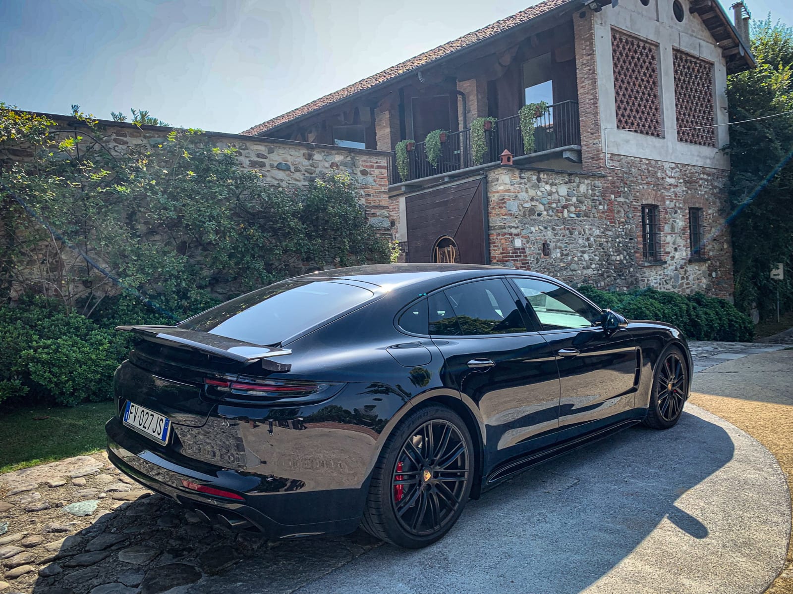 Noleggio Porsche Panamera GTS a Milano — vista 2 di 3