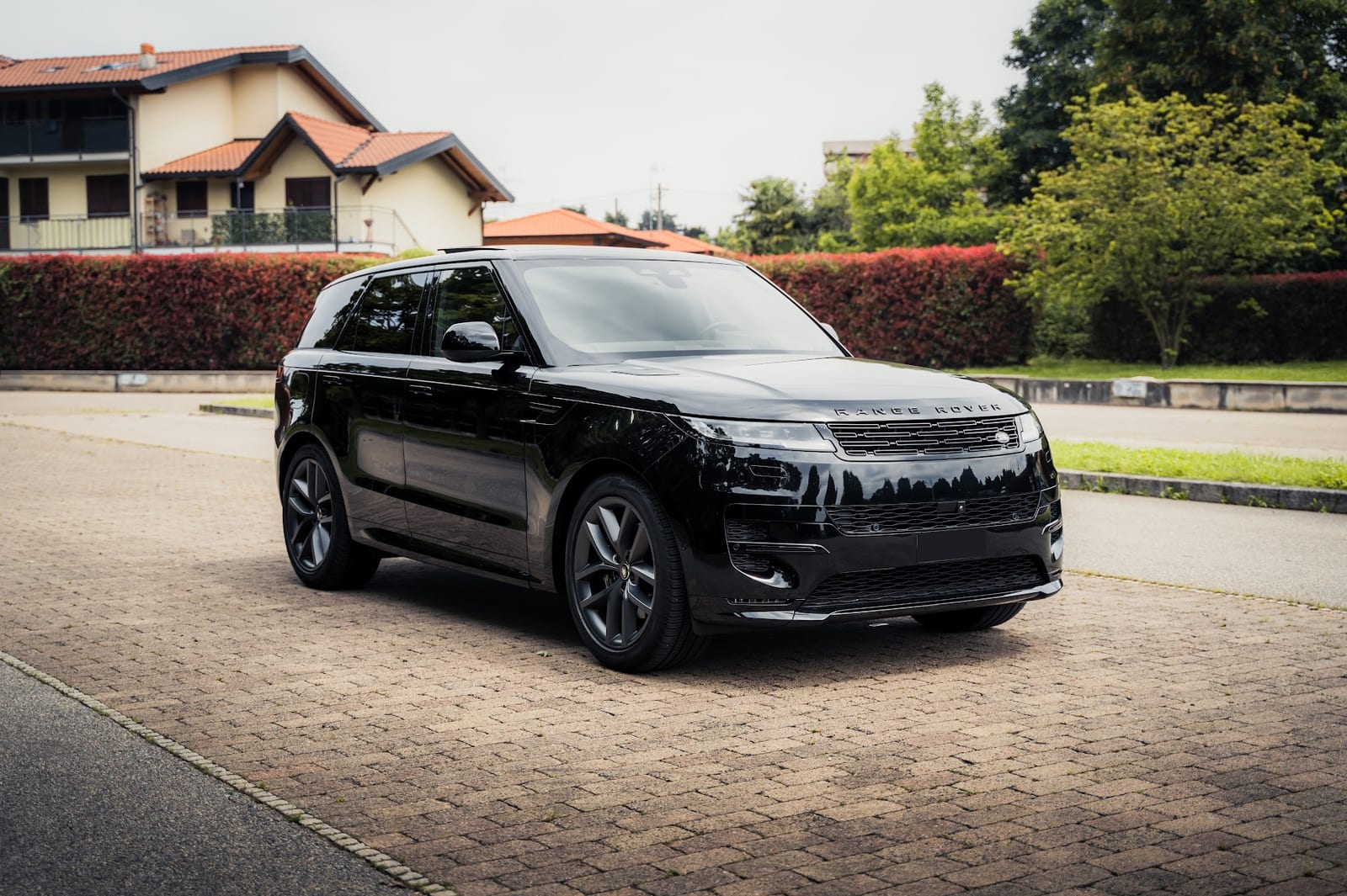 Noleggio Range Rover Sport a Milano — BLN Luxury Rent