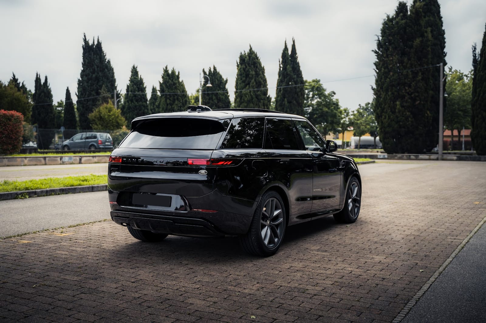 Noleggio Range Rover Sport a Milano — vista 1 di 3