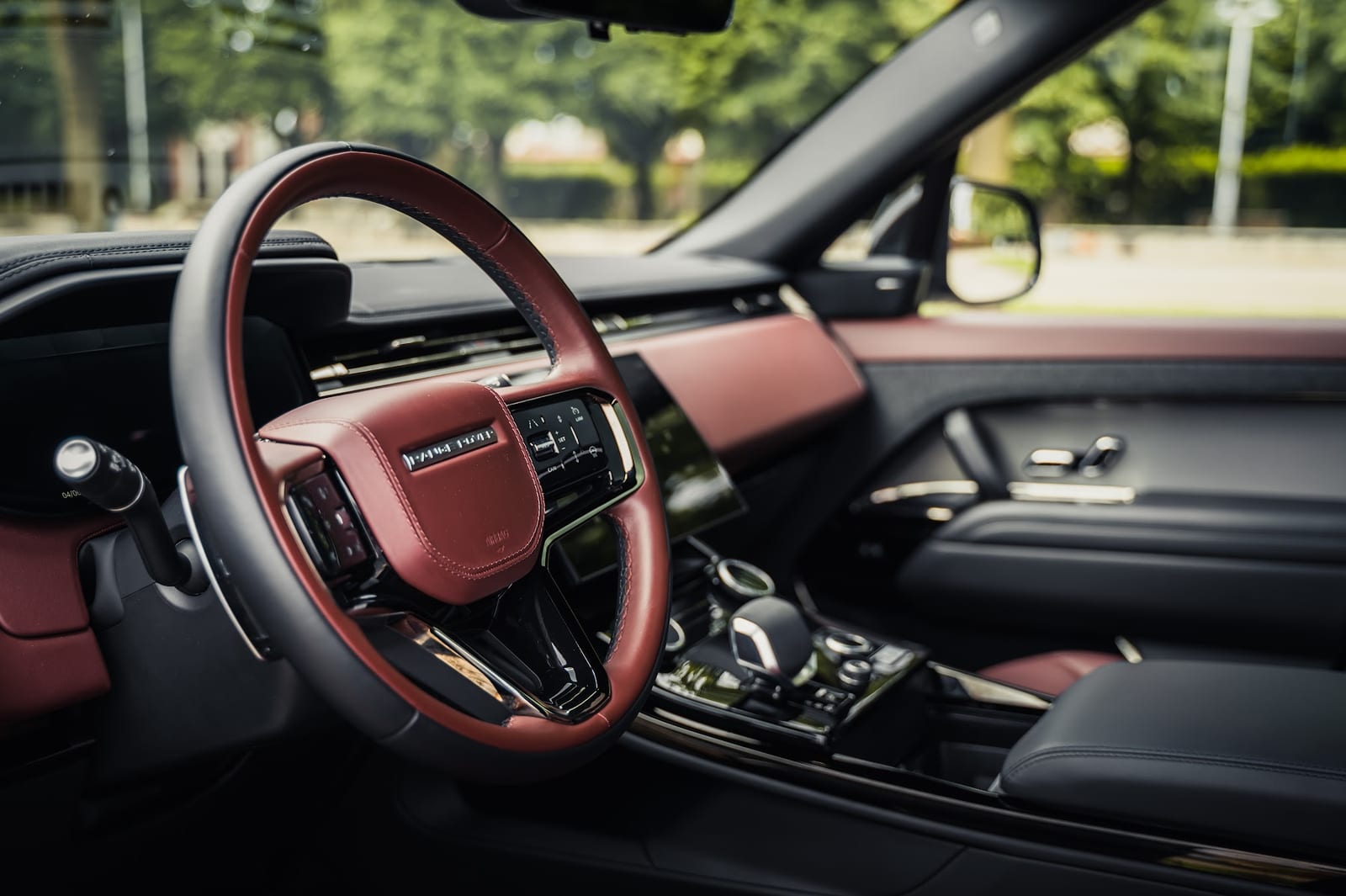 Noleggio Range Rover Sport a Milano — vista 3 di 3