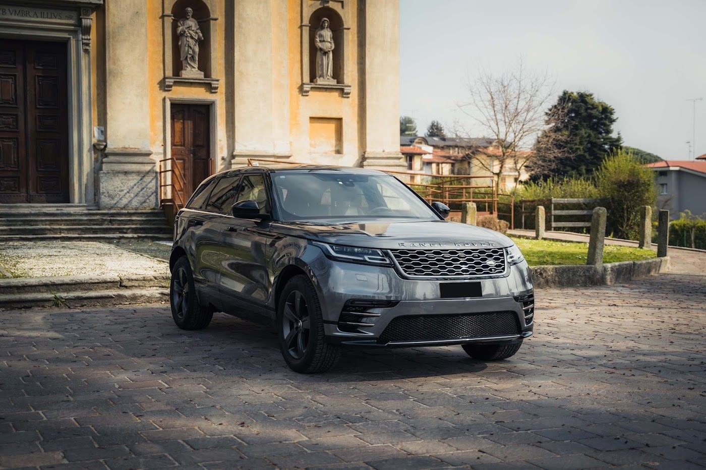 Noleggio Range Rover Velar a Milano — vista 1 di 3