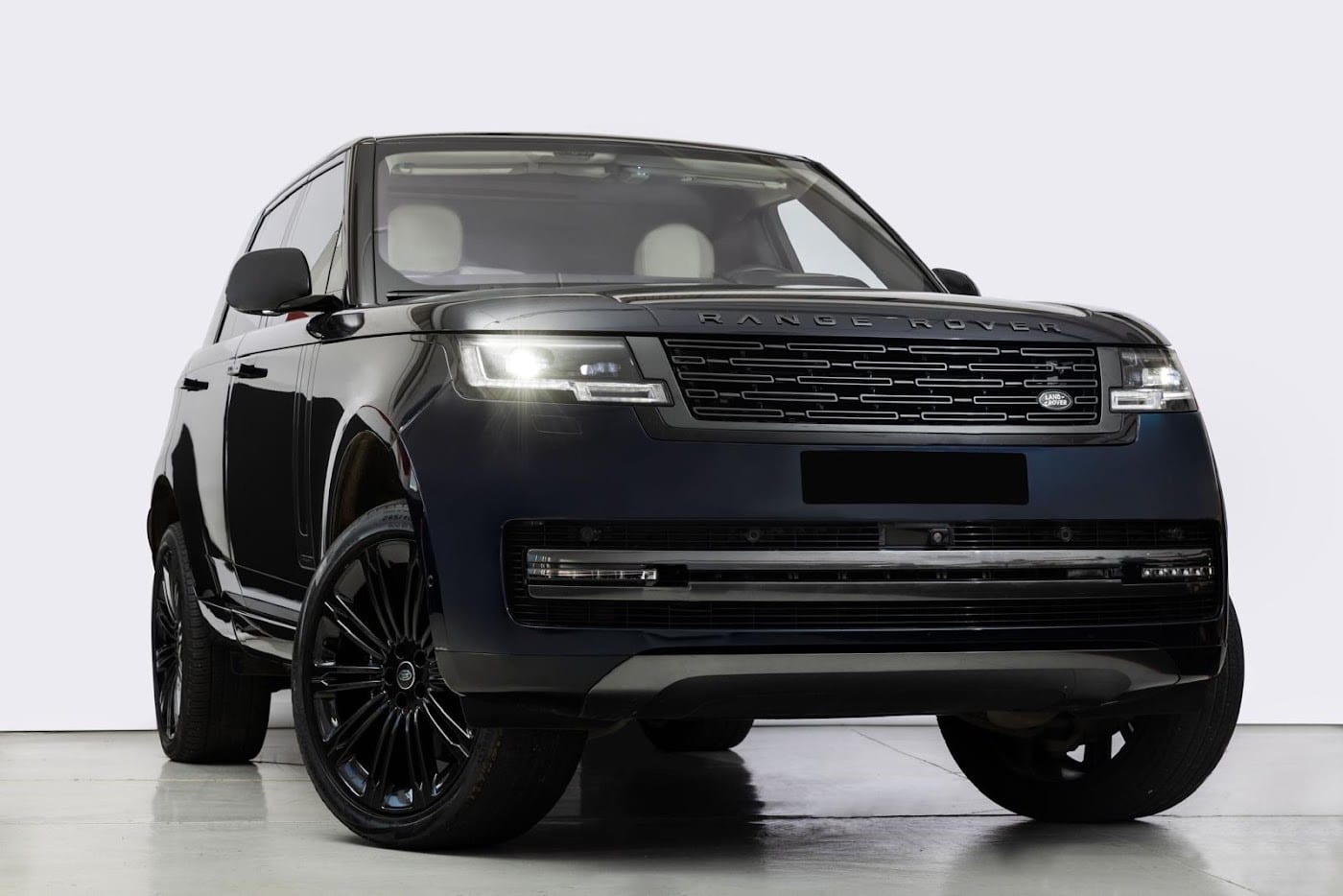 Noleggio Range Rover Vogue a Milano — BLN Luxury Rent